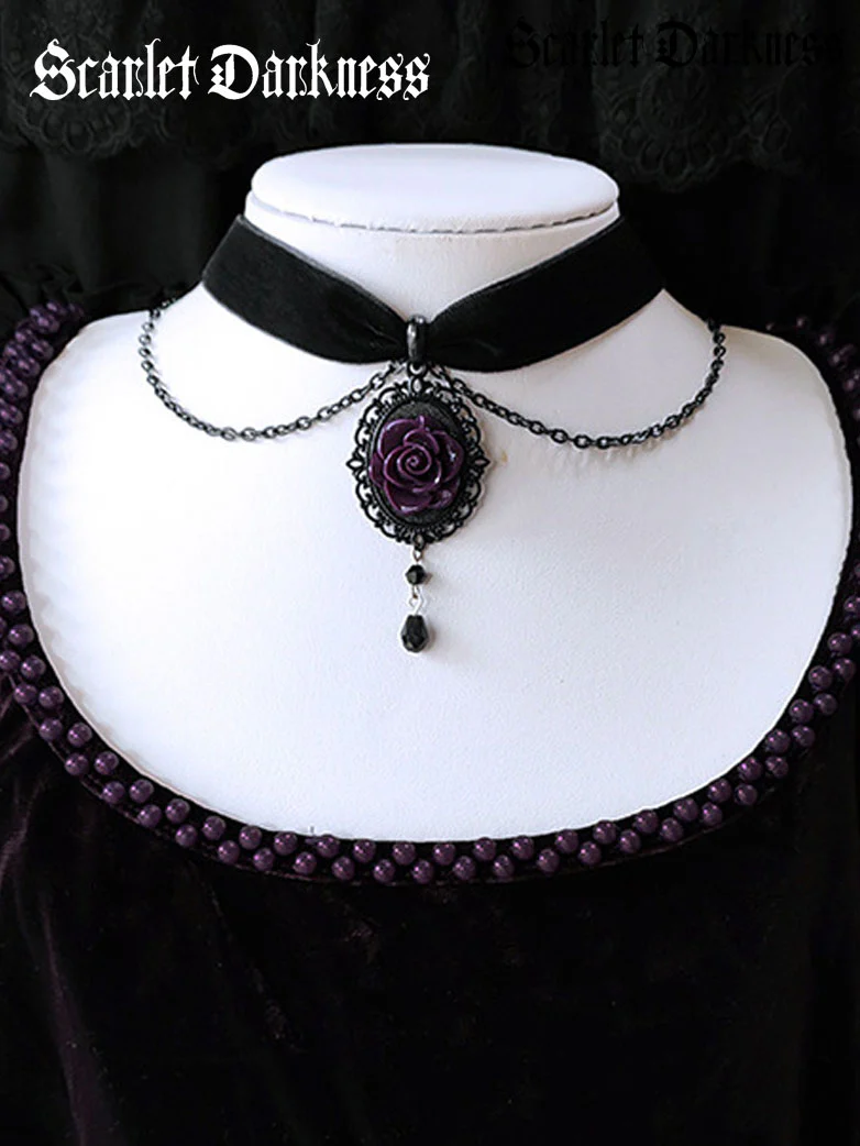 Gothic Dark Rose Choker - Image 2