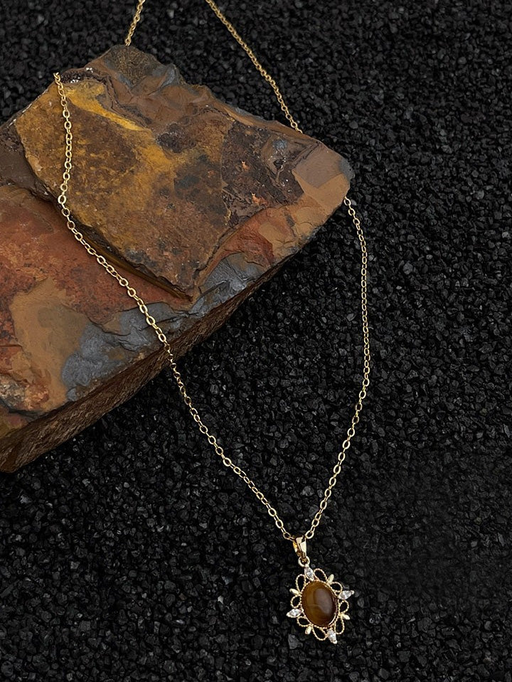 Aesthetic Retro Gemstone Necklace