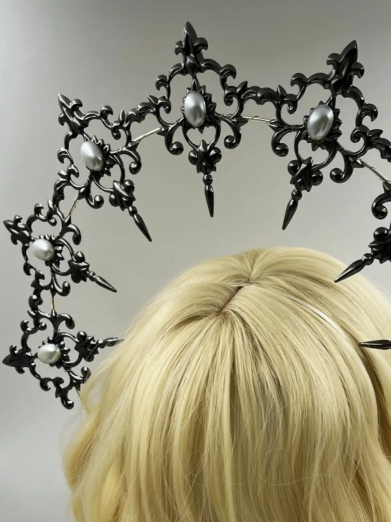 Gothic Halo Metal Crown Headpiece - Image 2
