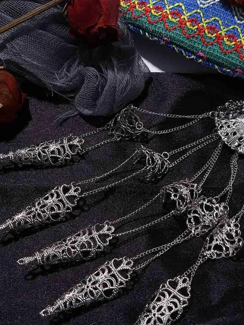 Gothic Witch Finger Chain - Image 2