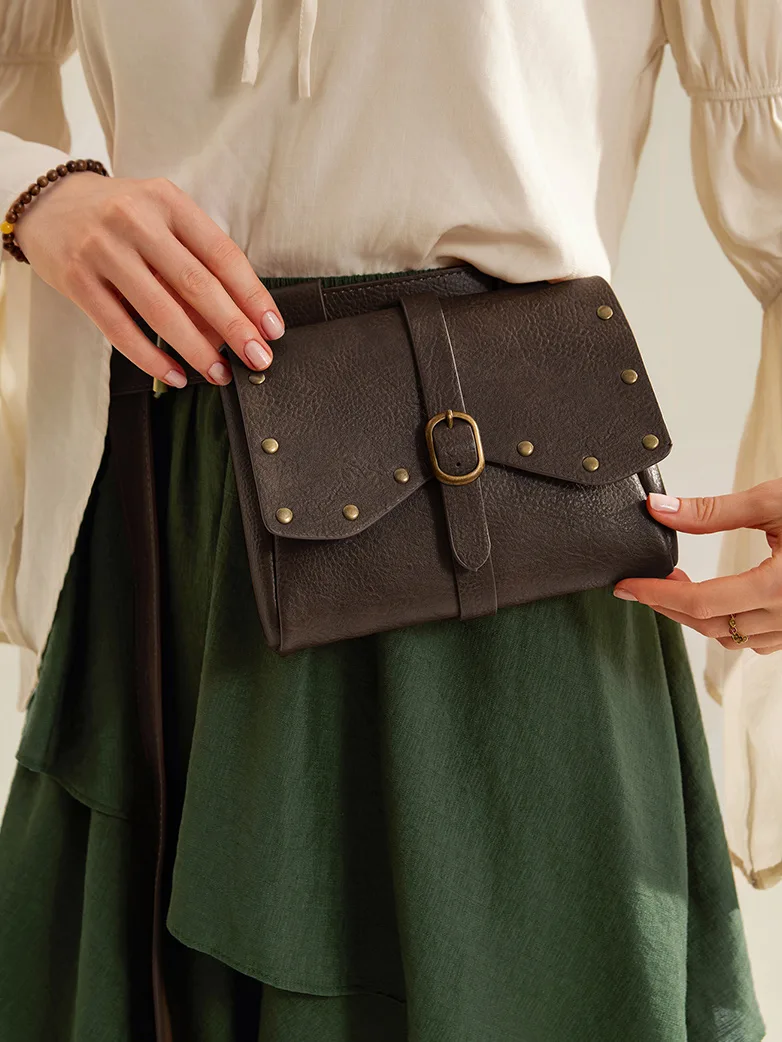 Renaissance Leather Waist Belt with Bag - Image 4