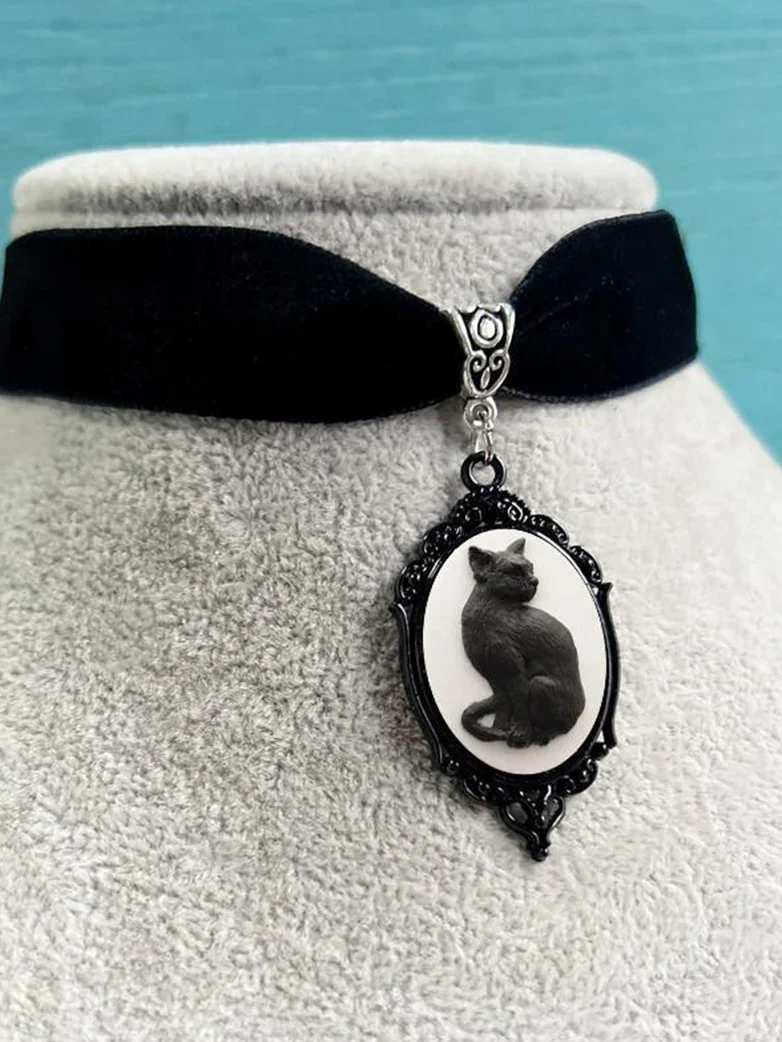 Gothic Witch Cat Pendant Necklace - Image 3