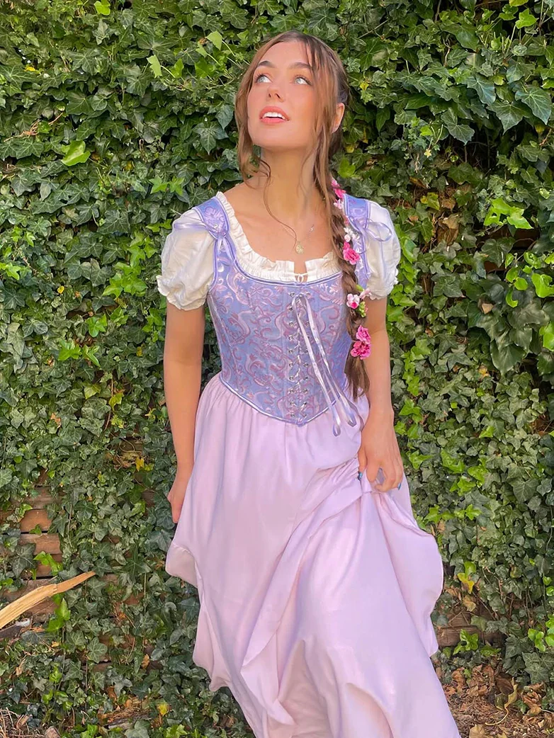 Scarlet Darkness Renaissance Fantasy Princess Costume - Image 2