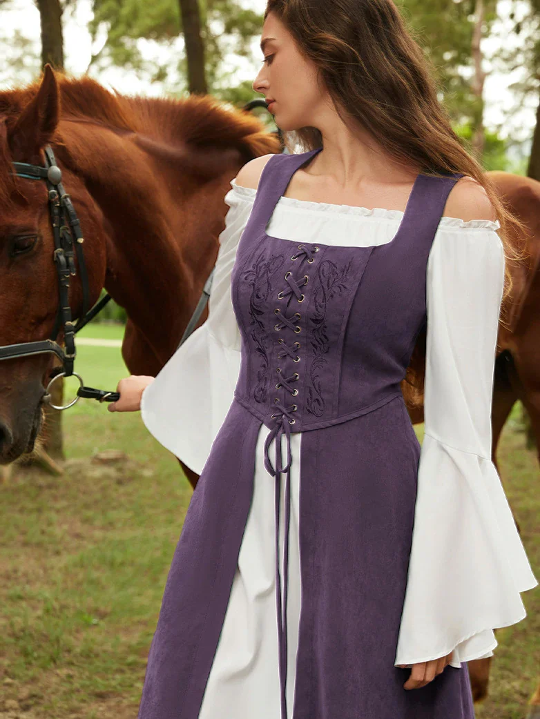 Exquisite Renaissance Front Slit Pocket Overdress - Image 33
