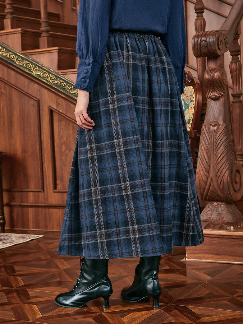 Renaissance Plaided Buckle up Maxi Skirt - Image 11