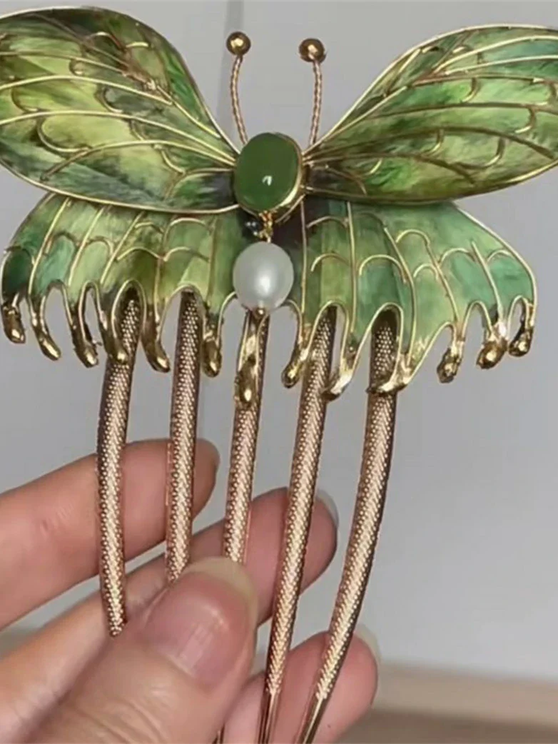 Titanic Butterfly Hair Comb - Image 2
